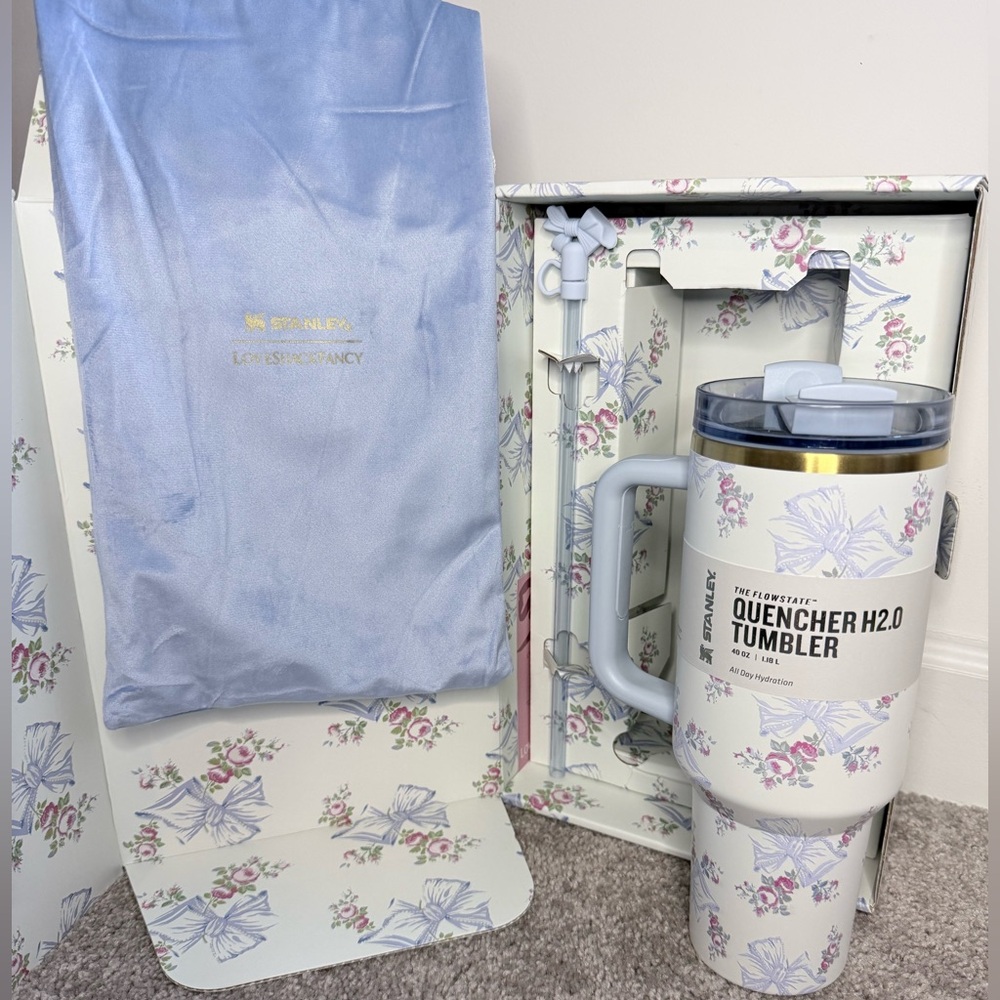 NIB Stanley X Love Shack Fancy Blue Ribbon 40 oz Quencher